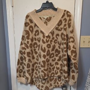 Easel Leopard Print V-Neck Sweater